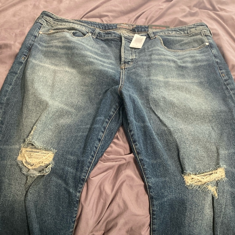 Torrid - Distressed Straight Leg - High Rise